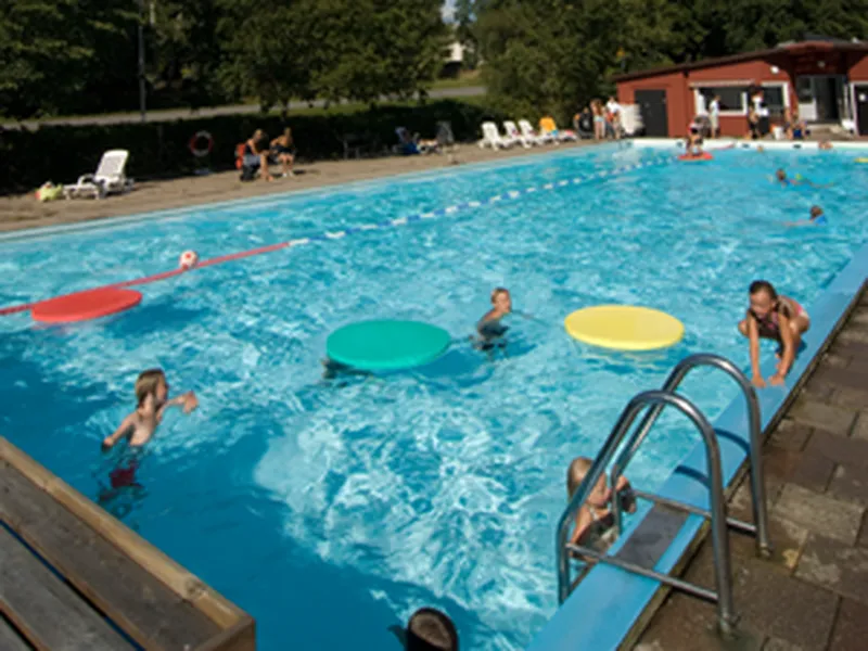 Simskola på Kvarnparksbadet